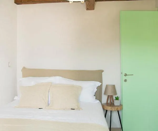 Ano Siroa Apartment *